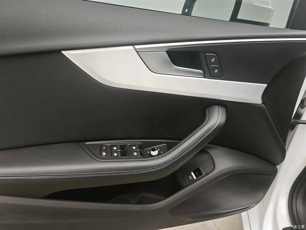 Audi A4L, 2019 12