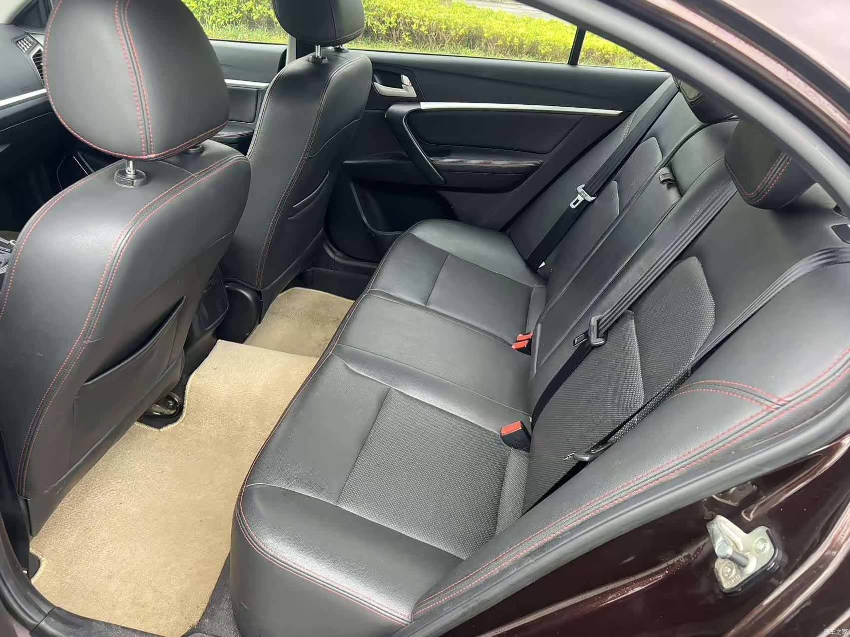 Geely Emgrand, 2015 9