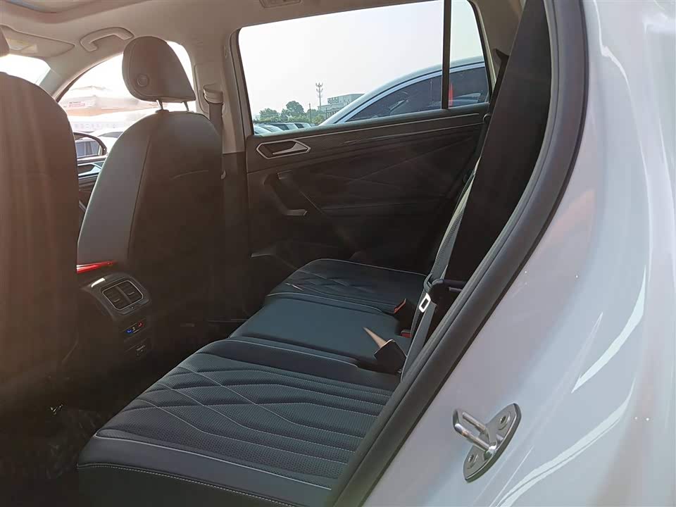 Volkswagen Tiguan L Volkswagen Tiguan L