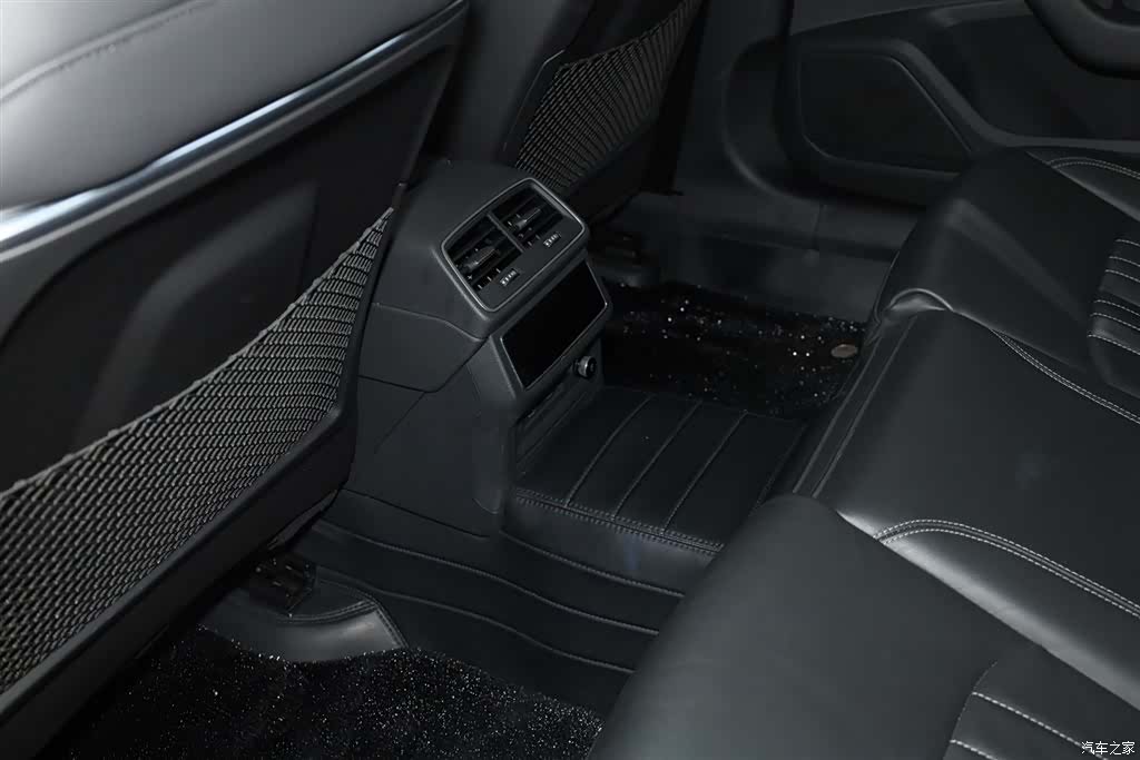 Audi A6L, 2024 22