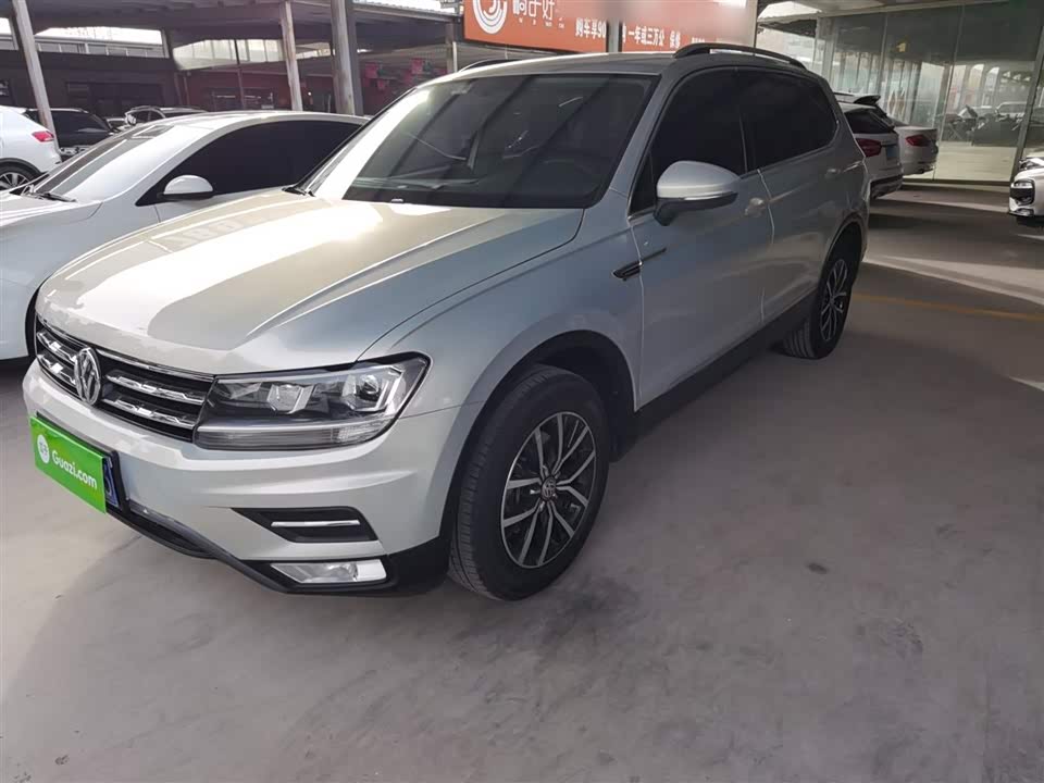 Volkswagen Tiguan L