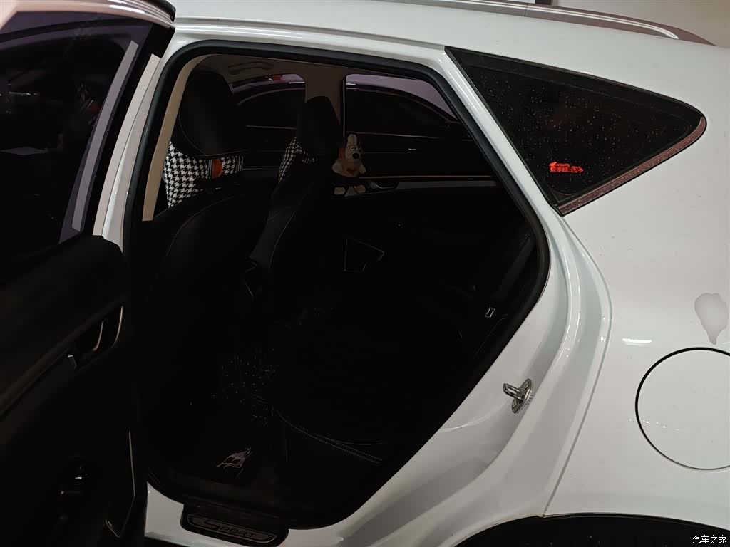 Geely Emgrand, 2019 15