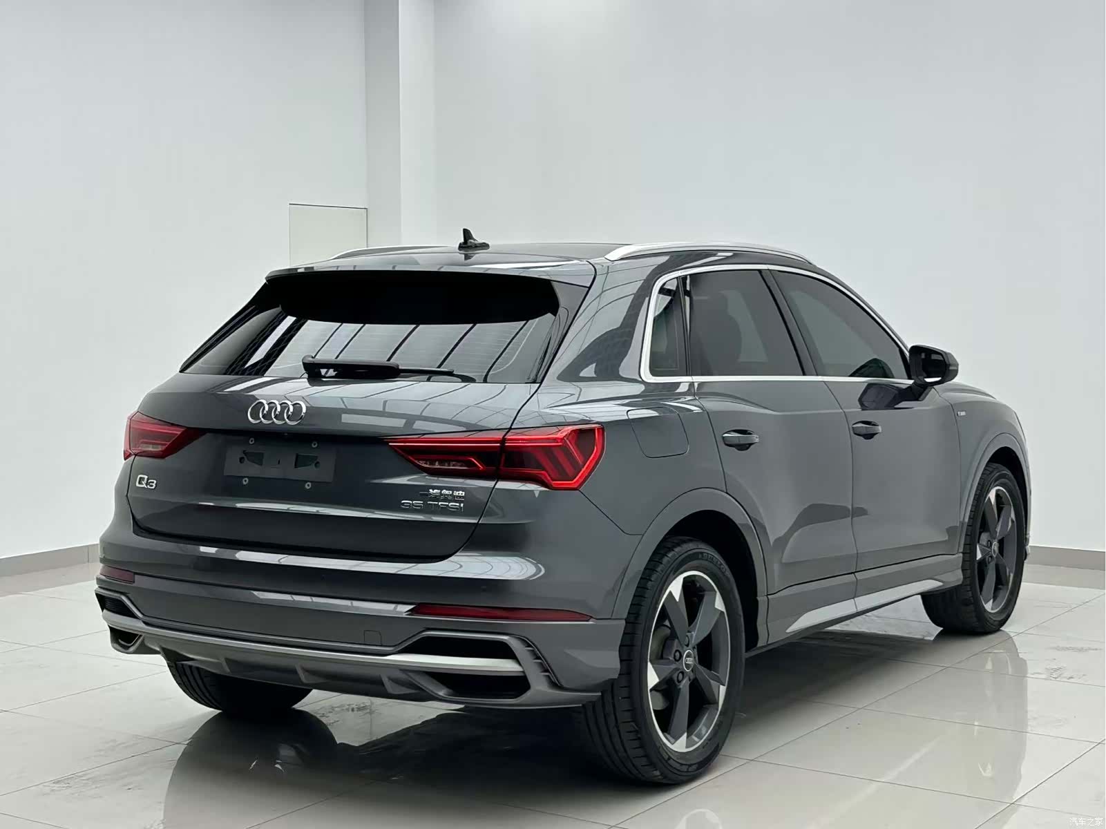 Audi Q3, 2022 4