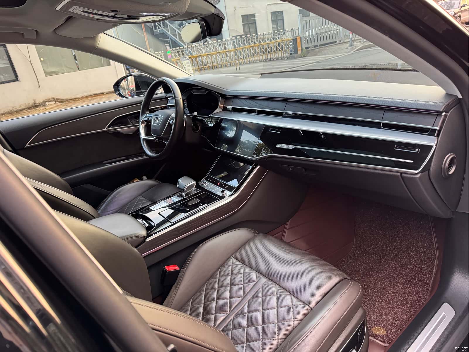 Audi A8L, 2022 14