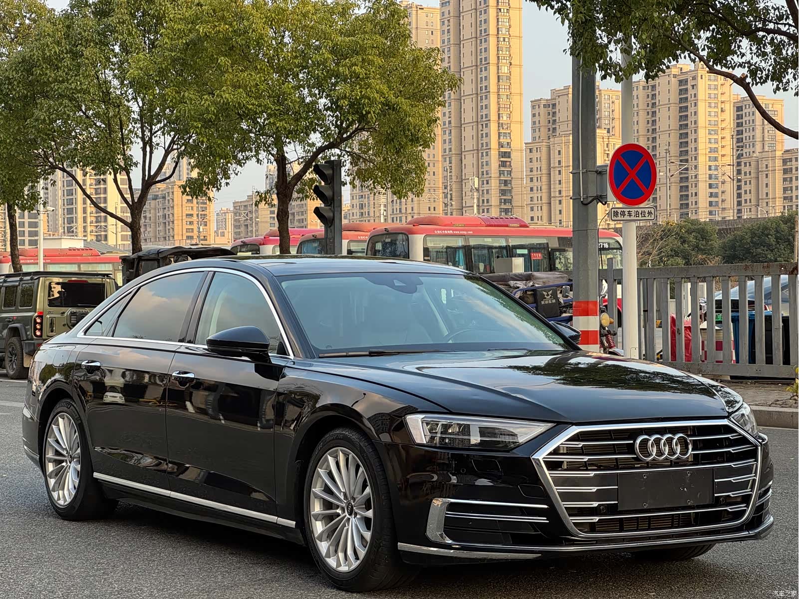 Audi A8L, 2022 1