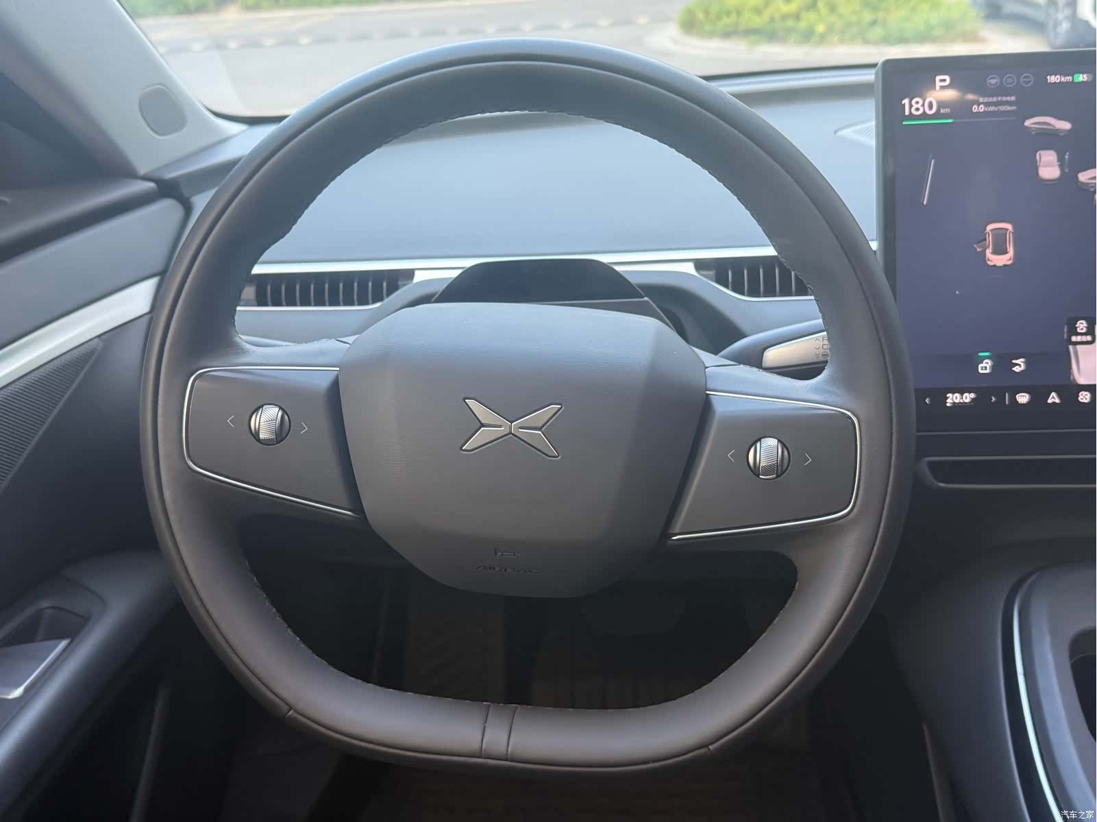 Xpeng Mona M03, 2025 10