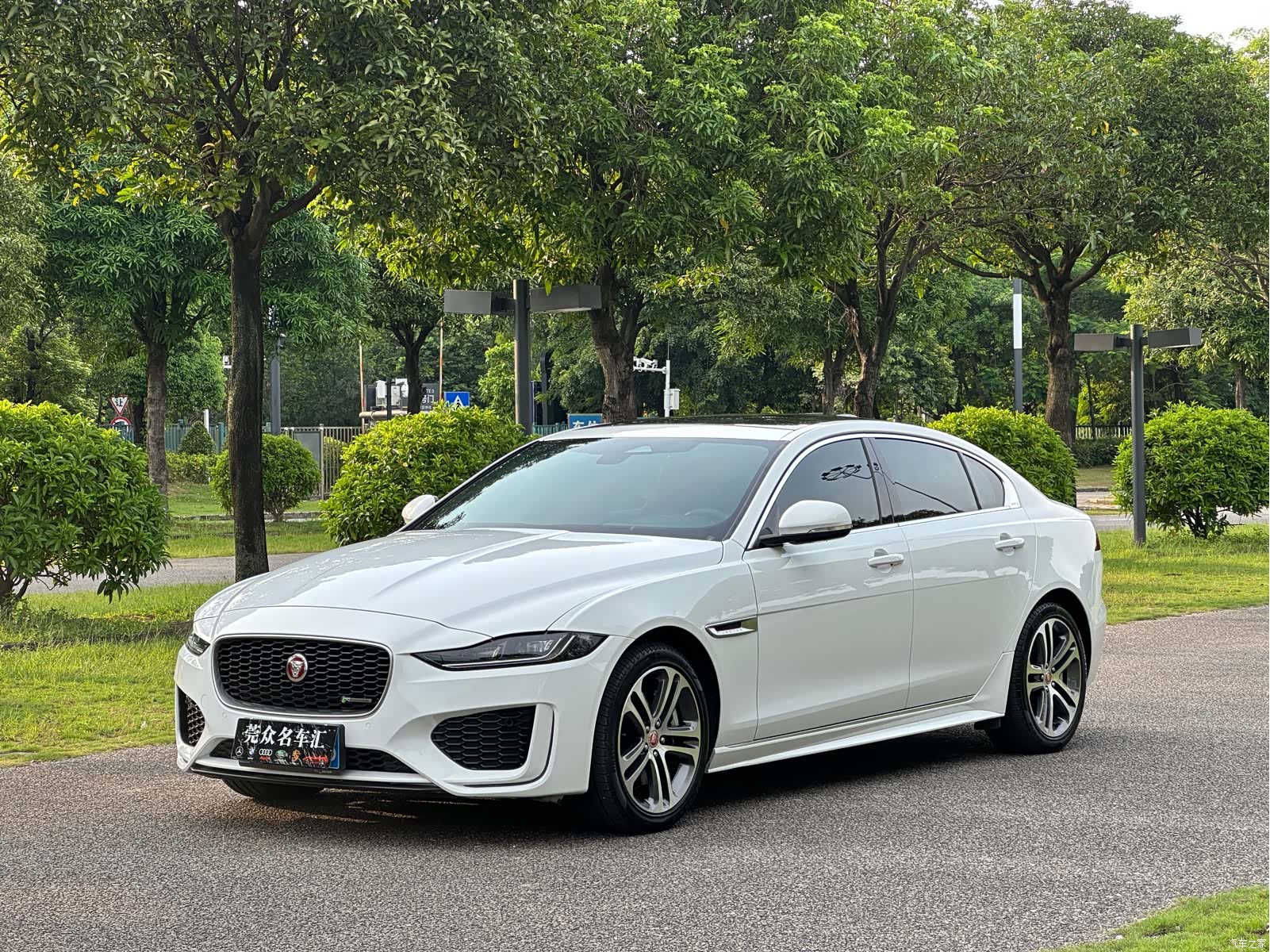 Land Rover XEL, 2022 1