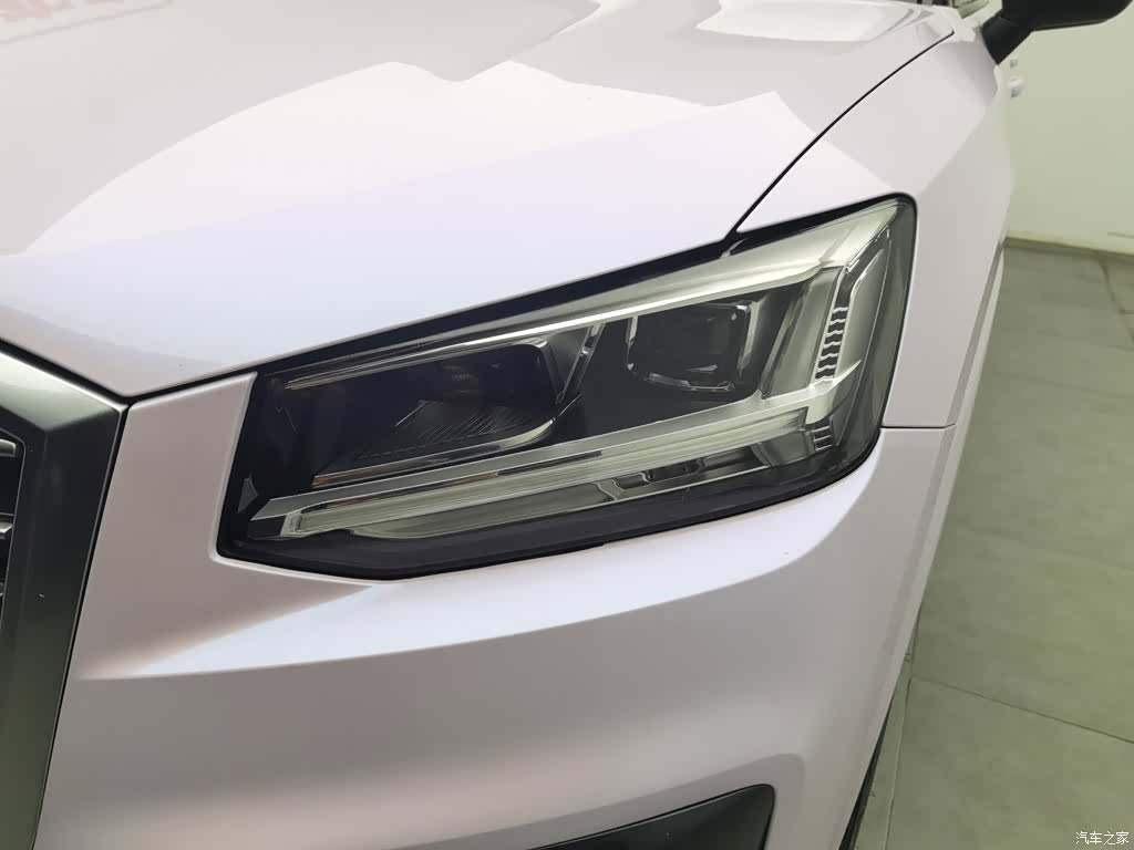 Audi Q2L, 2019 7