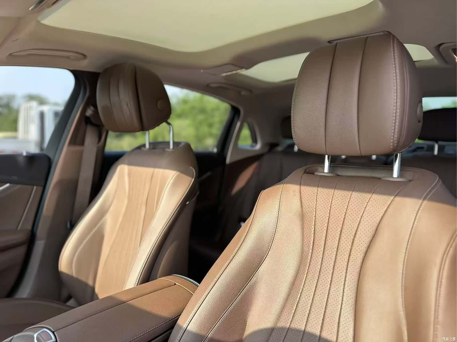 Mercedes-Benz E-Class, 2023 9