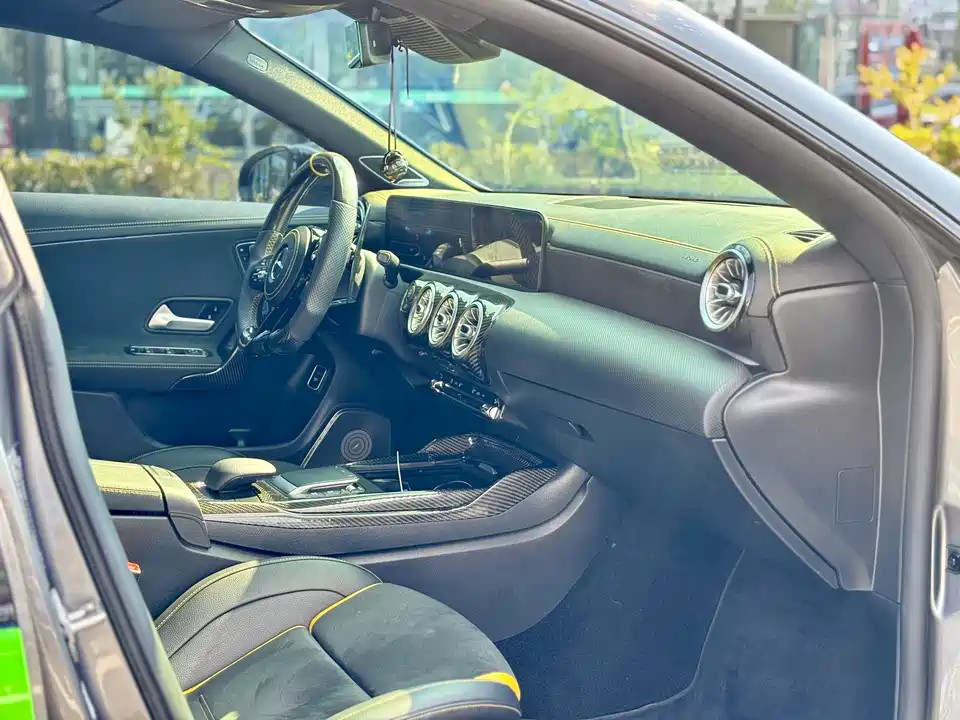 Mercedes-Benz CLA AMG