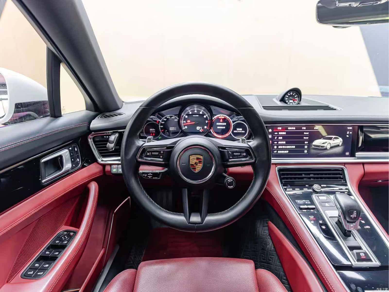 Porsche Panamera, 2022 11
