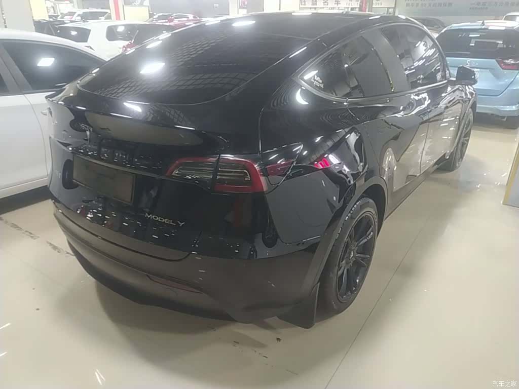 Tesla Model Y, 2022 7