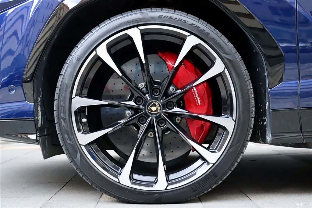 Lamborghini Urus, 2020 8