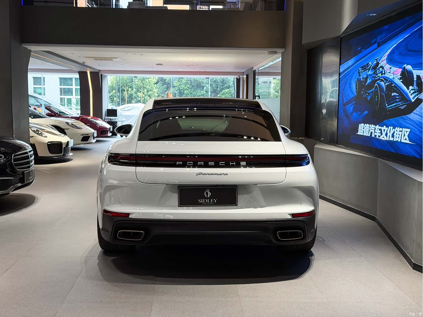 Porsche Panamera, 2024 все фото