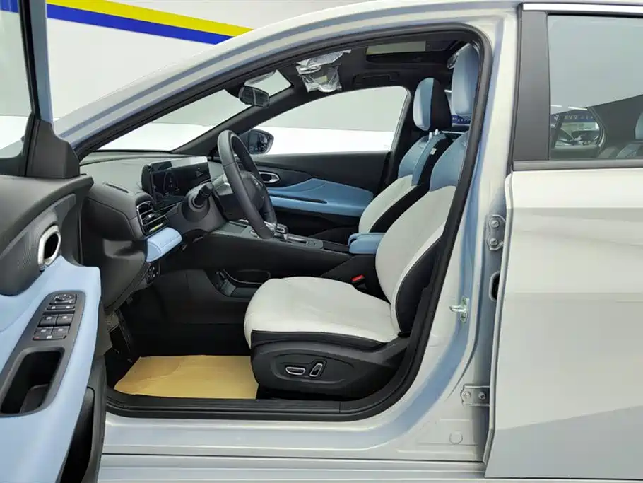 Trumpchi Shadow Leopard