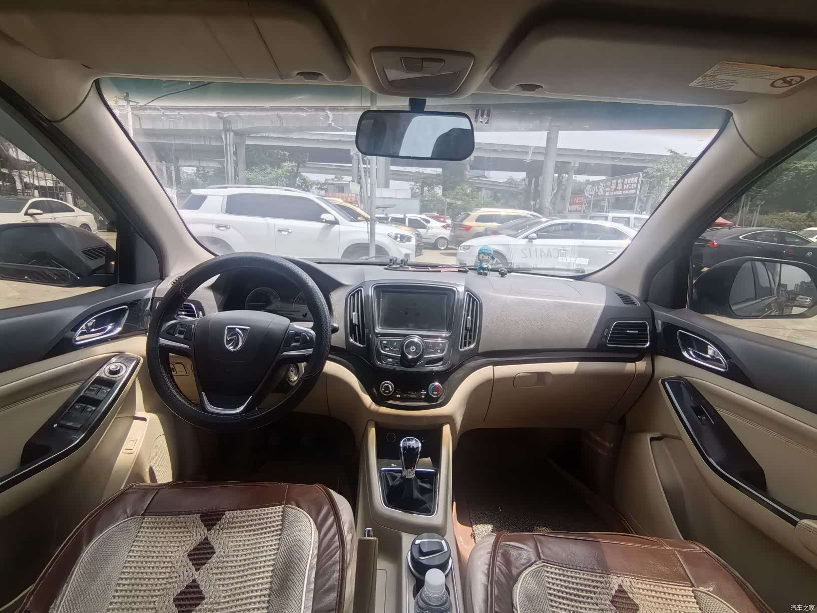 Wuling 730, 2015 9