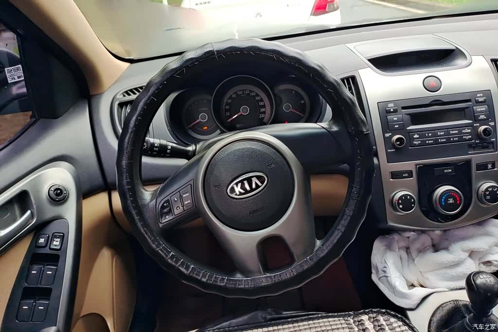 Kia GL, 2012 15