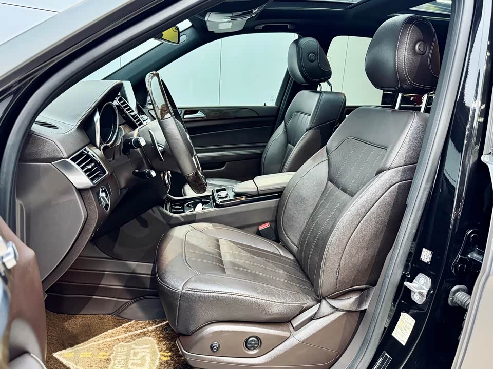 Mercedes-Benz GLE Mercedes-Benz GLE