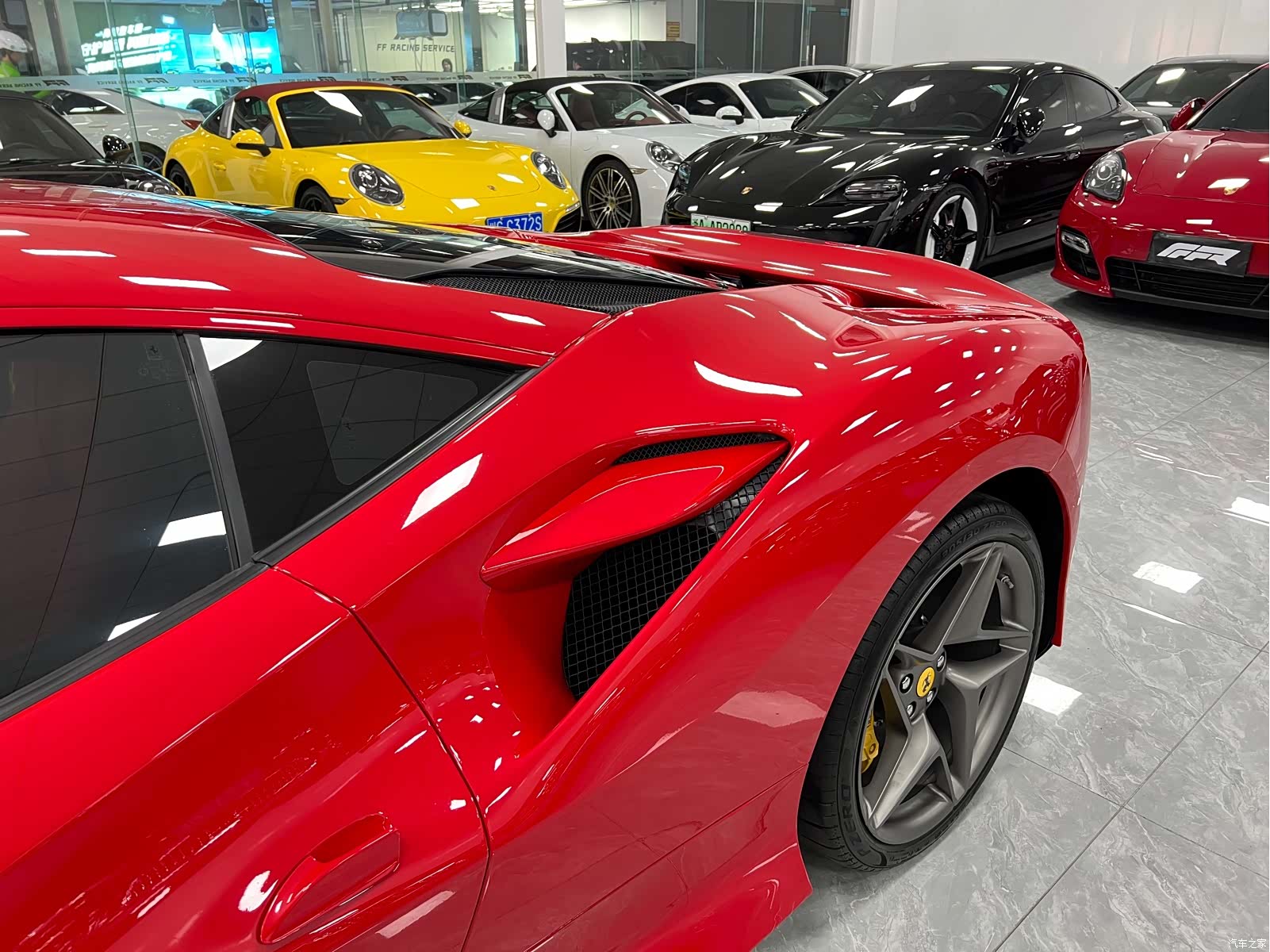 Ferrari F8, 2023 27