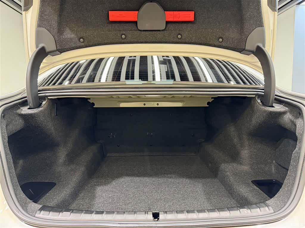 BMW 5 Series, 2023 12