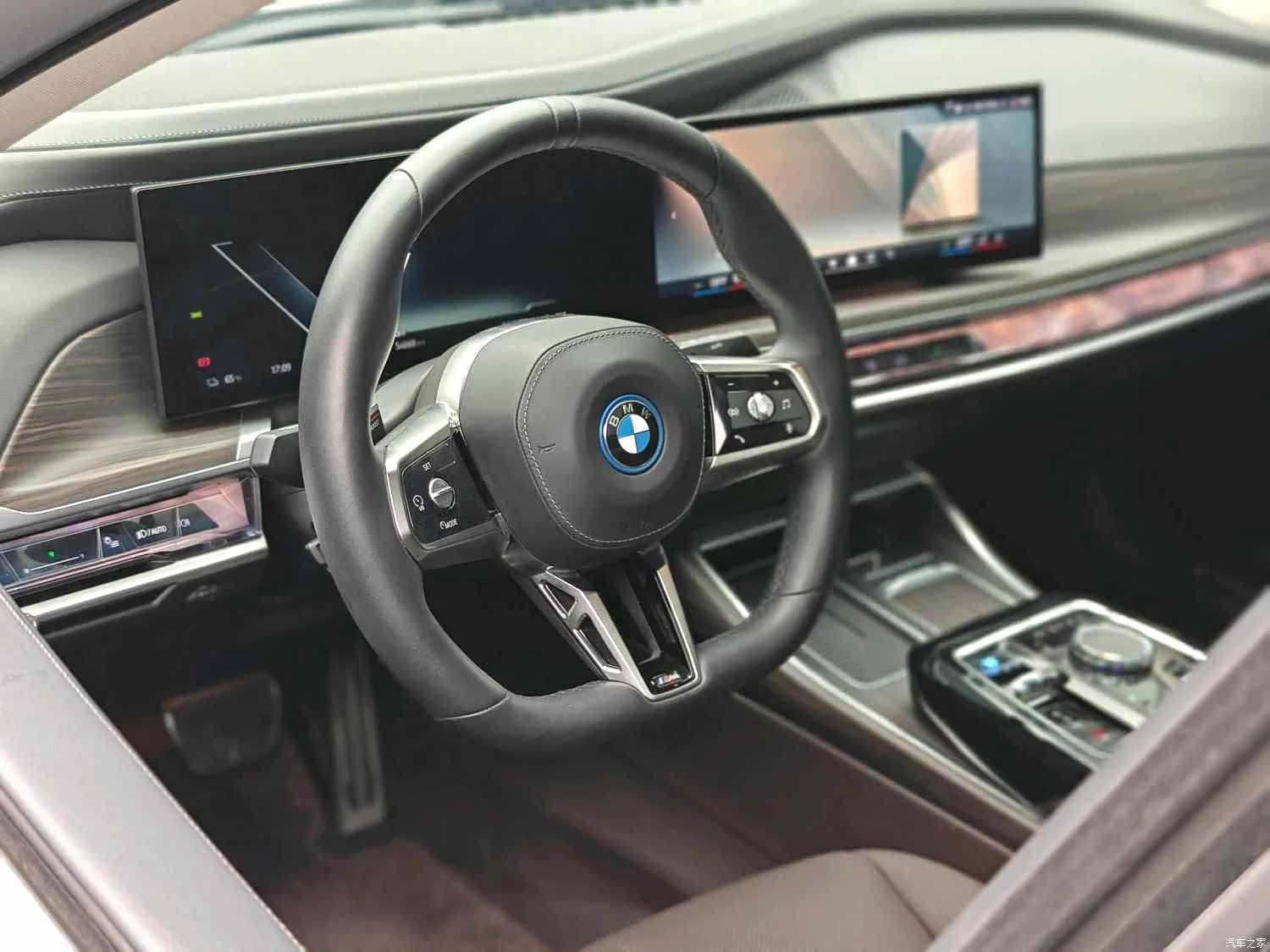 BMW i7, 2023 7