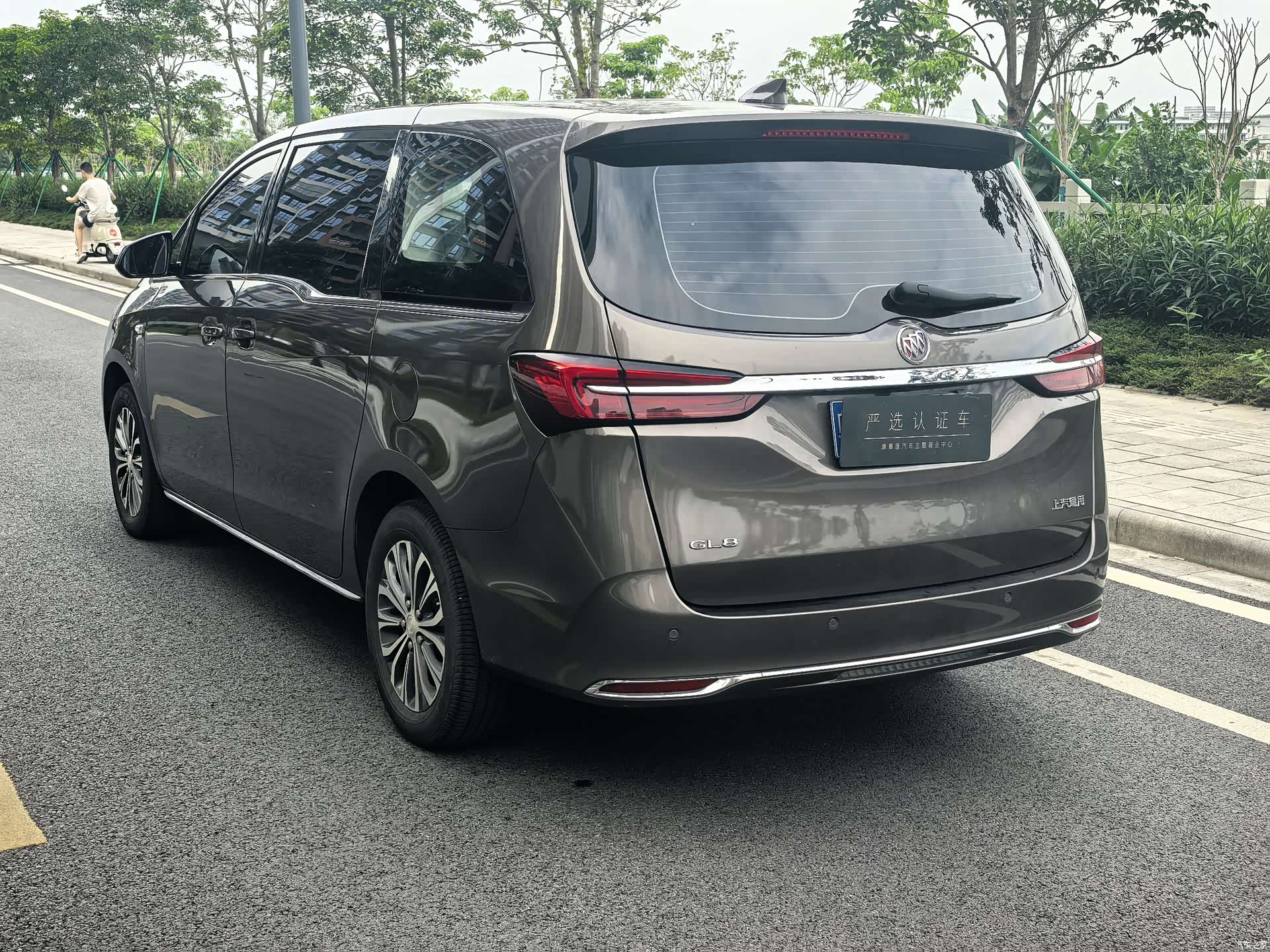 Buick GL8, 2024 4
