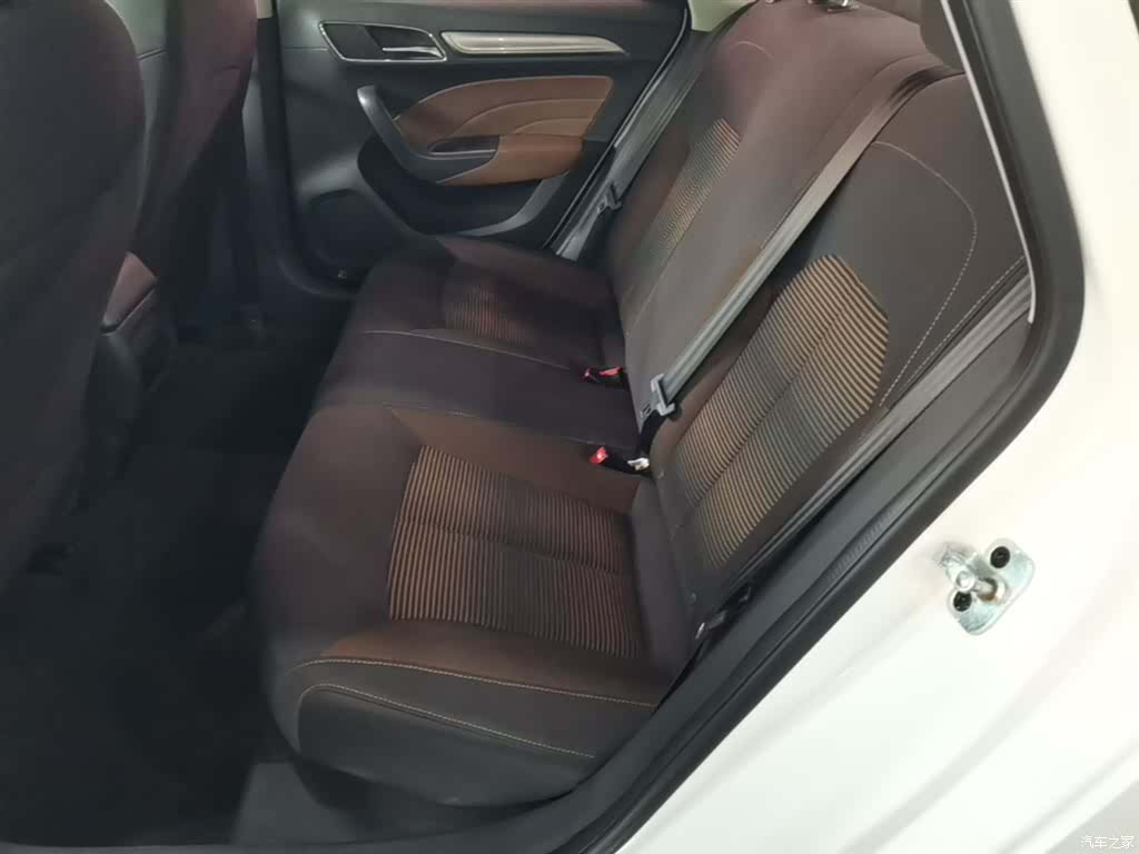 Roewe i6, 2019 17