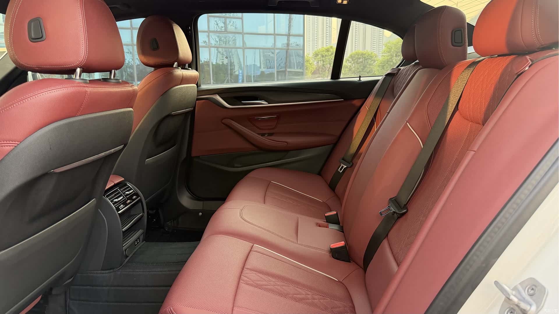 BMW 5 Series, 2020 14