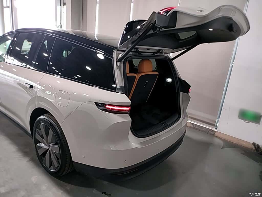 Li Auto i8, 2025 19