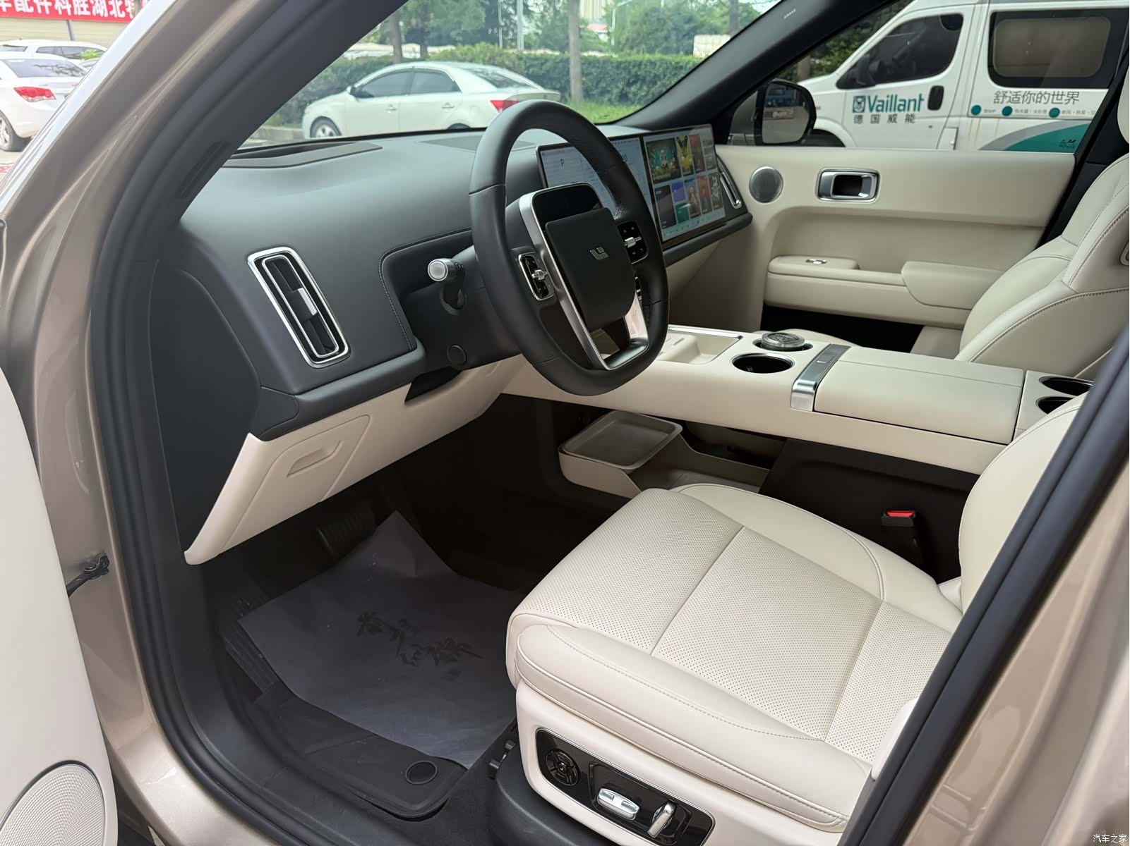Li Auto L9, 2023 все фото