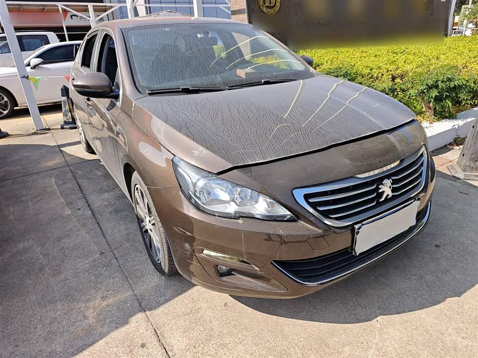 Peugeot 408