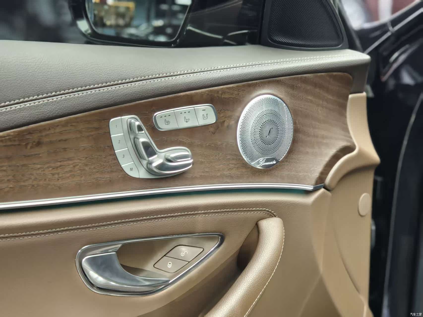 Mercedes-Benz E-Class, 2020 4