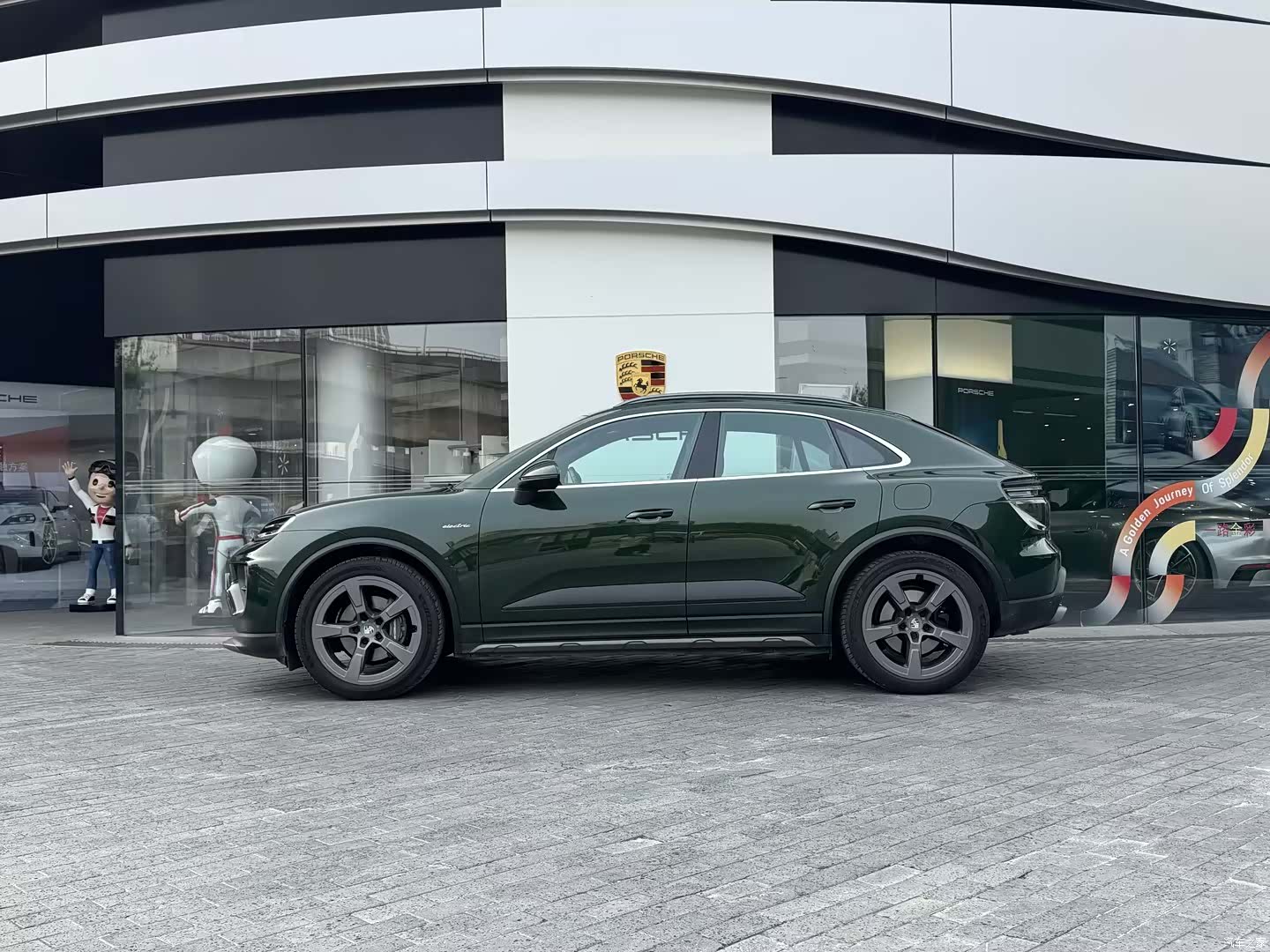 Porsche Macan, 2025 все фото