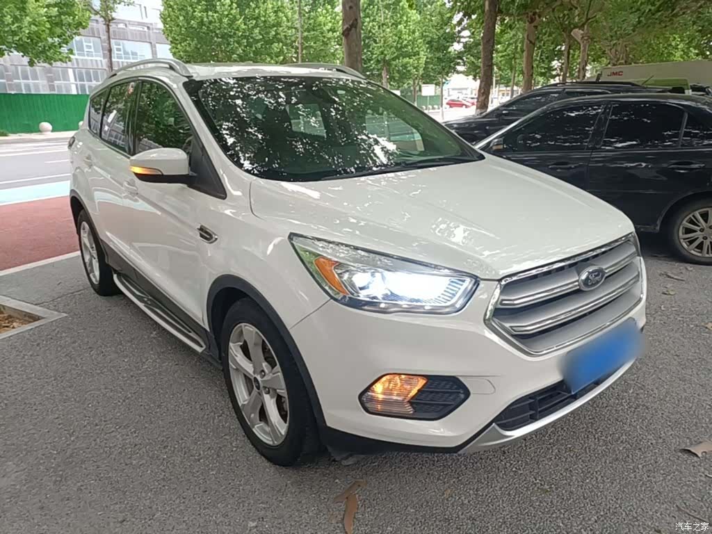 Ford Kuga, 2017 4