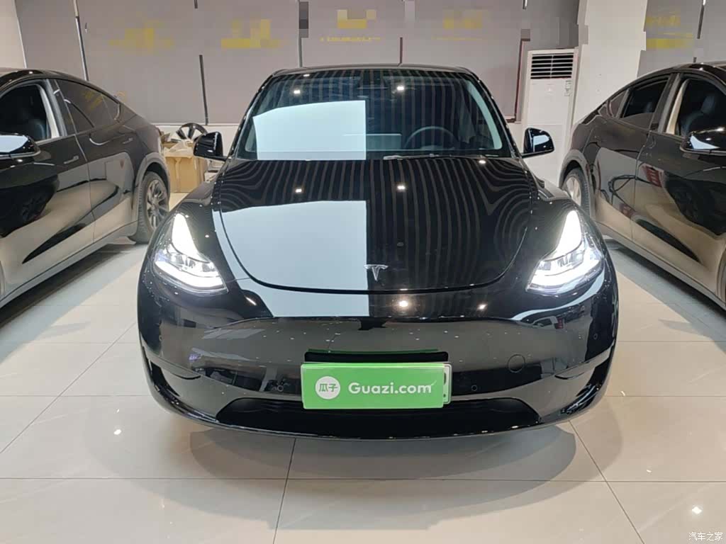 Tesla Model Y, 2023 3
