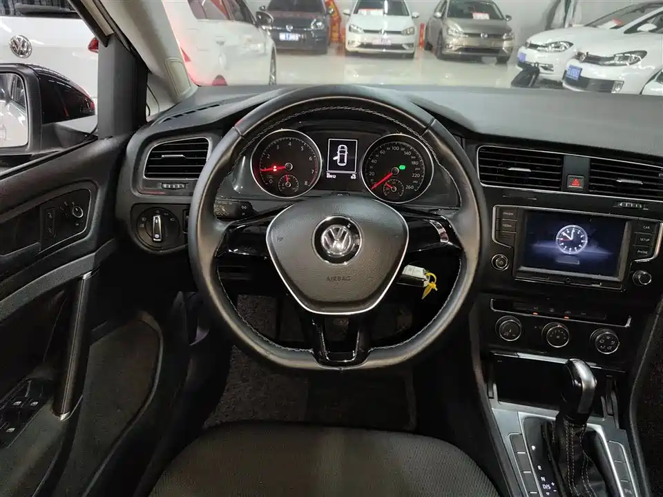 Volkswagen golf
