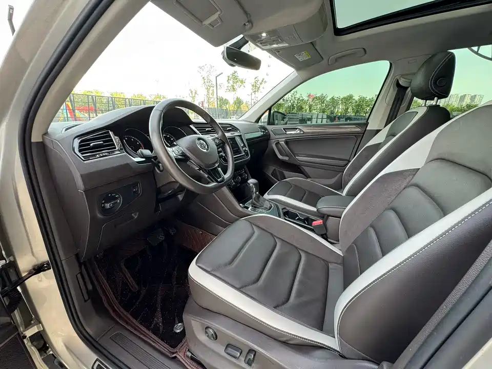 Volkswagen Tiguan L