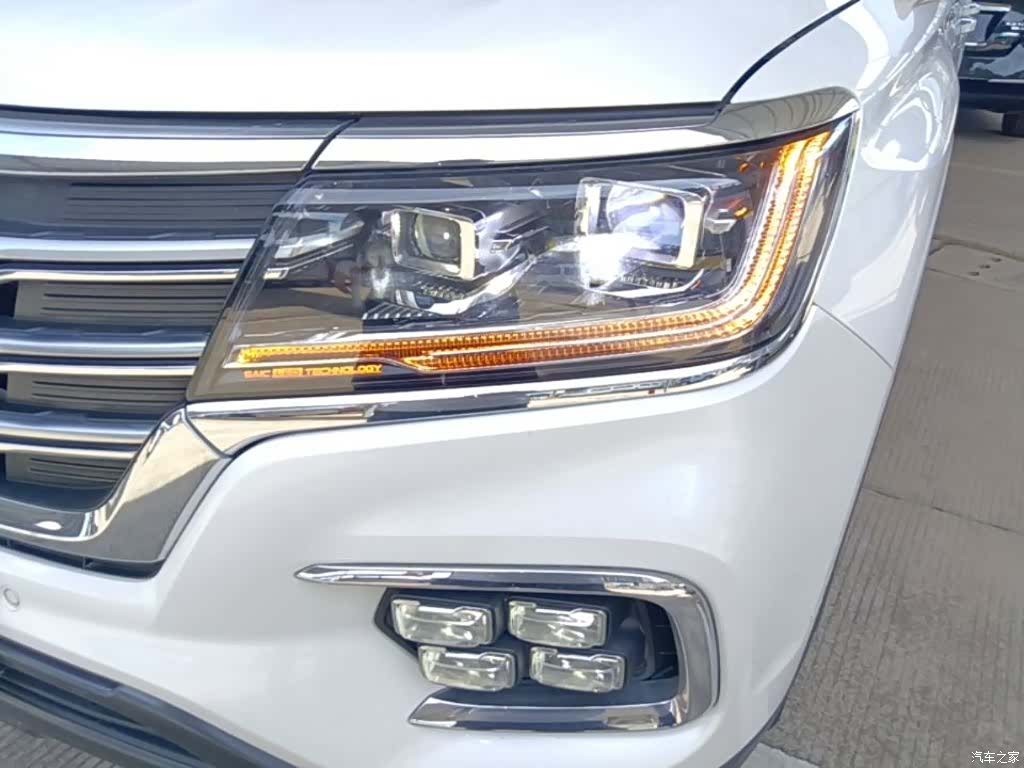 Roewe RX8, 2020 24