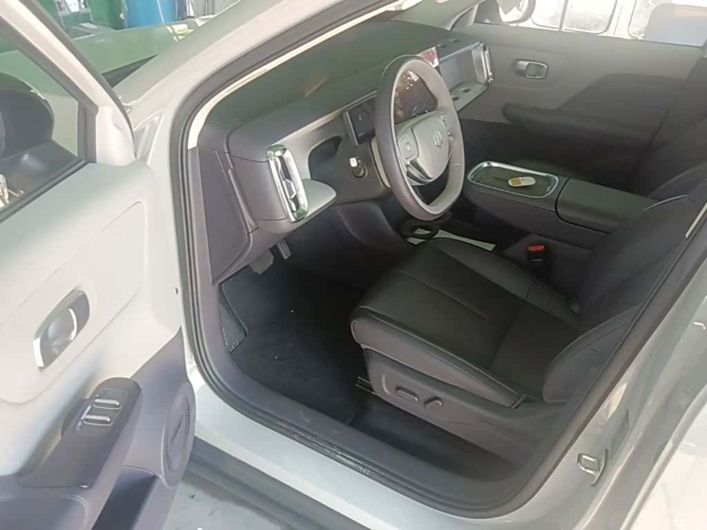 Leapmotor B10, 2025 16