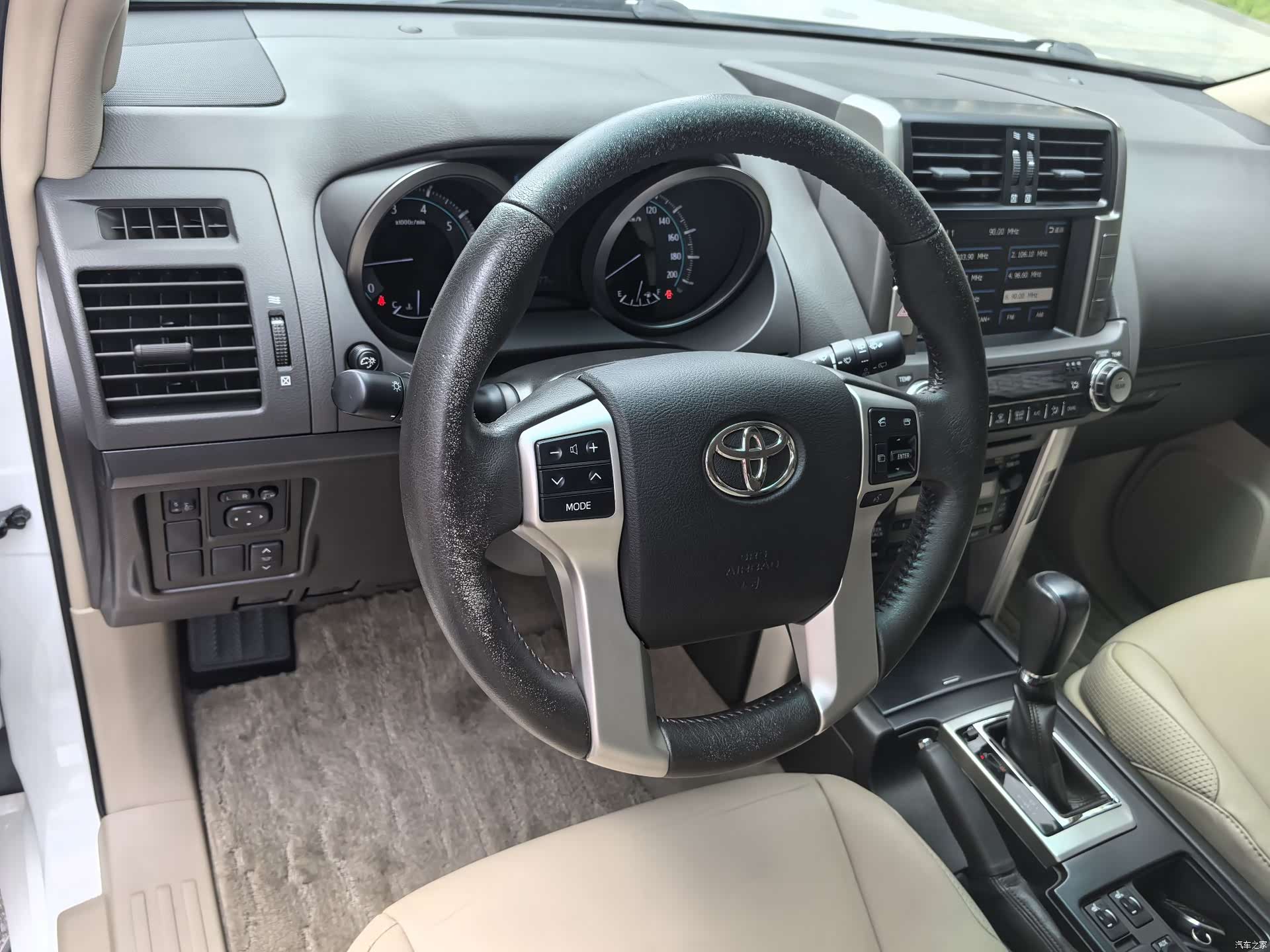 Toyota Prado, 2013 30