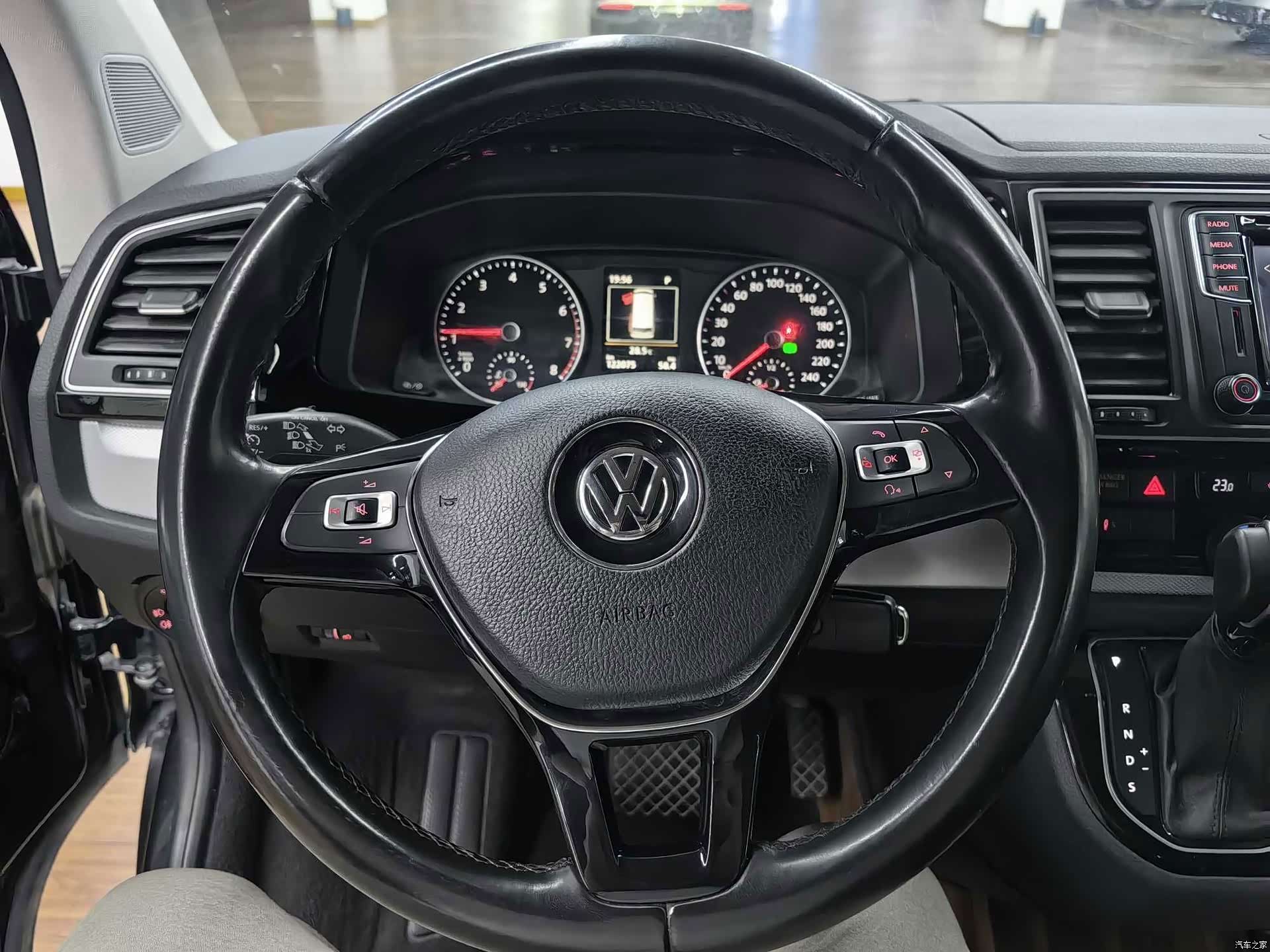 Volkswagen 7, 2017 24