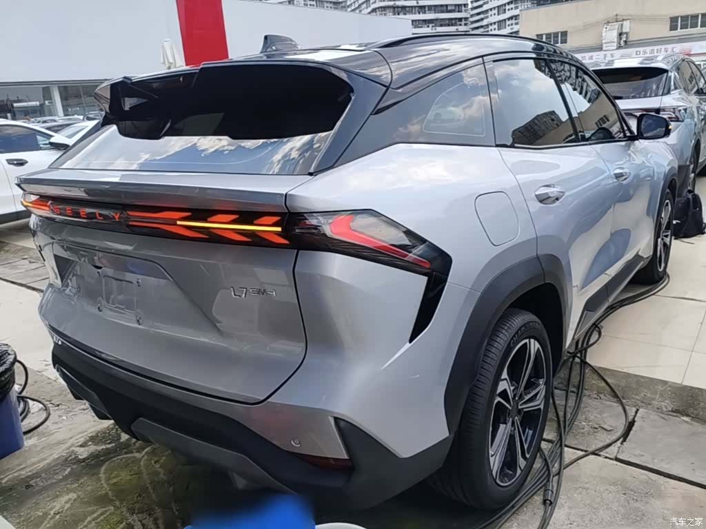 Geely Galaxy L7, 2025 7