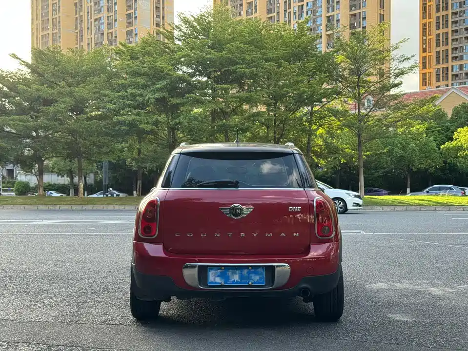MINI COUNTRYMAN