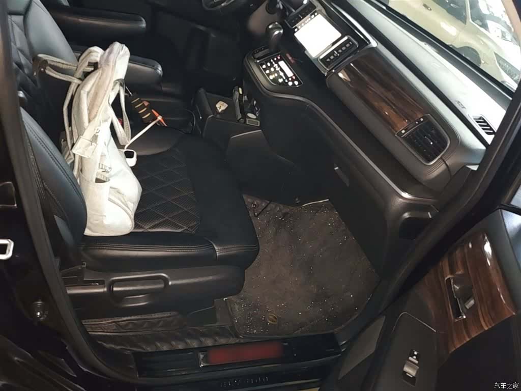 Honda Elysion, 2018 11