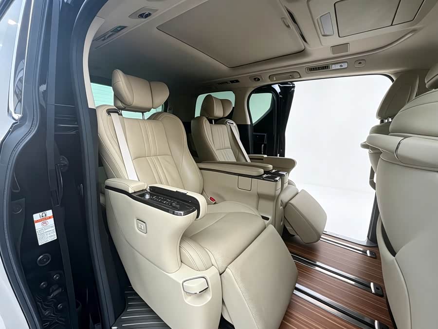 Toyota Alphard 2020, фото 6