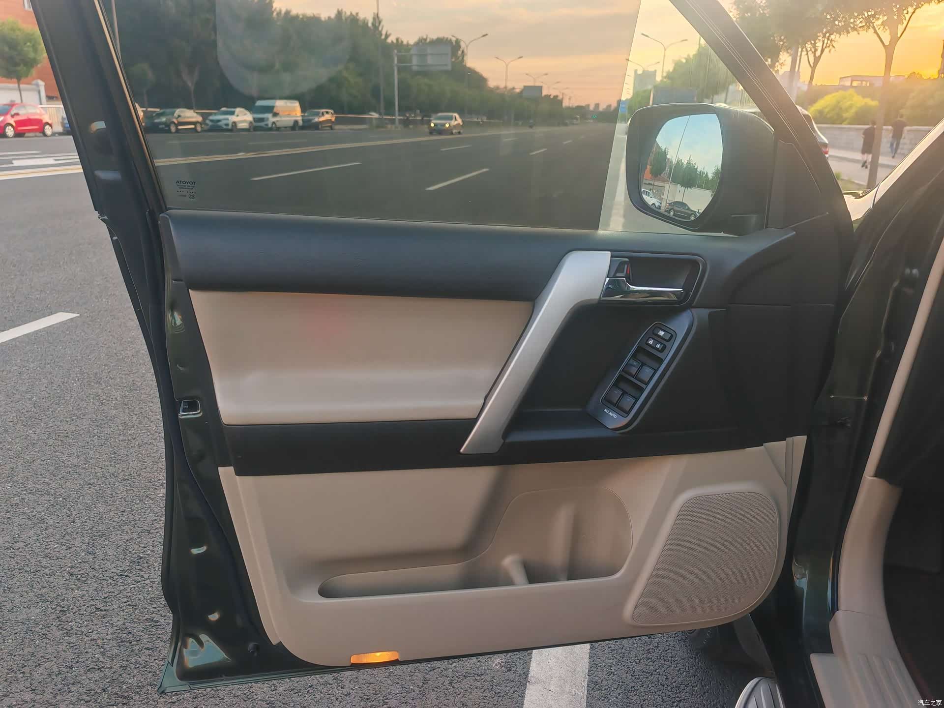 Toyota Prado, 2010 16