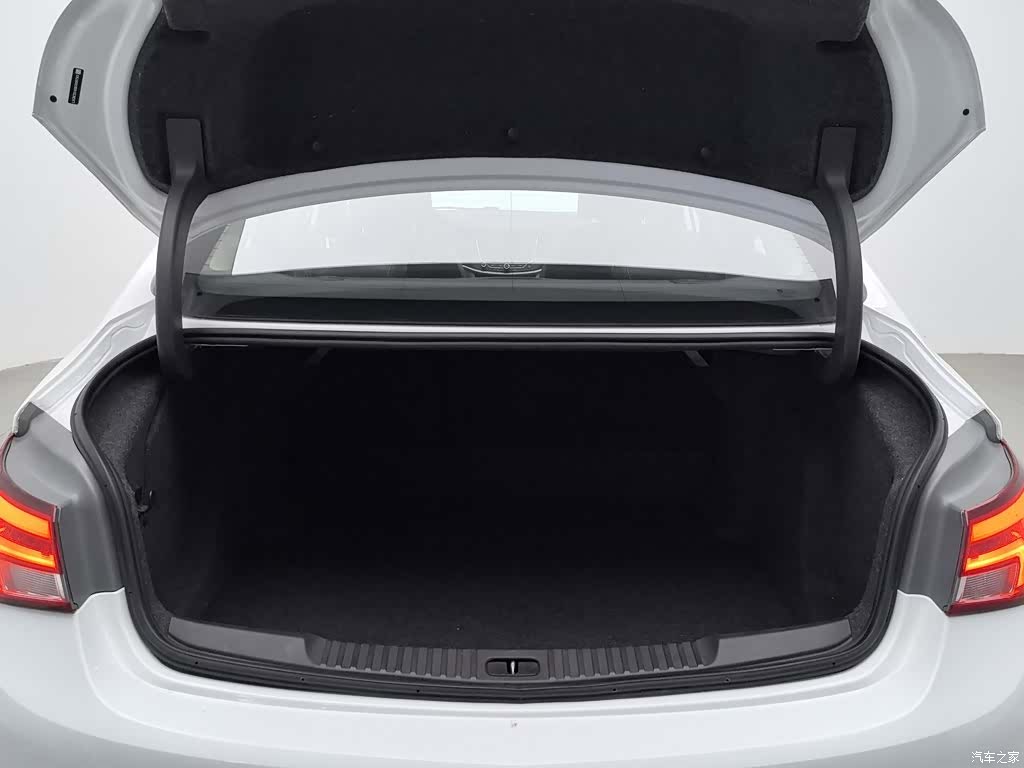 Buick Verano, 2019 16
