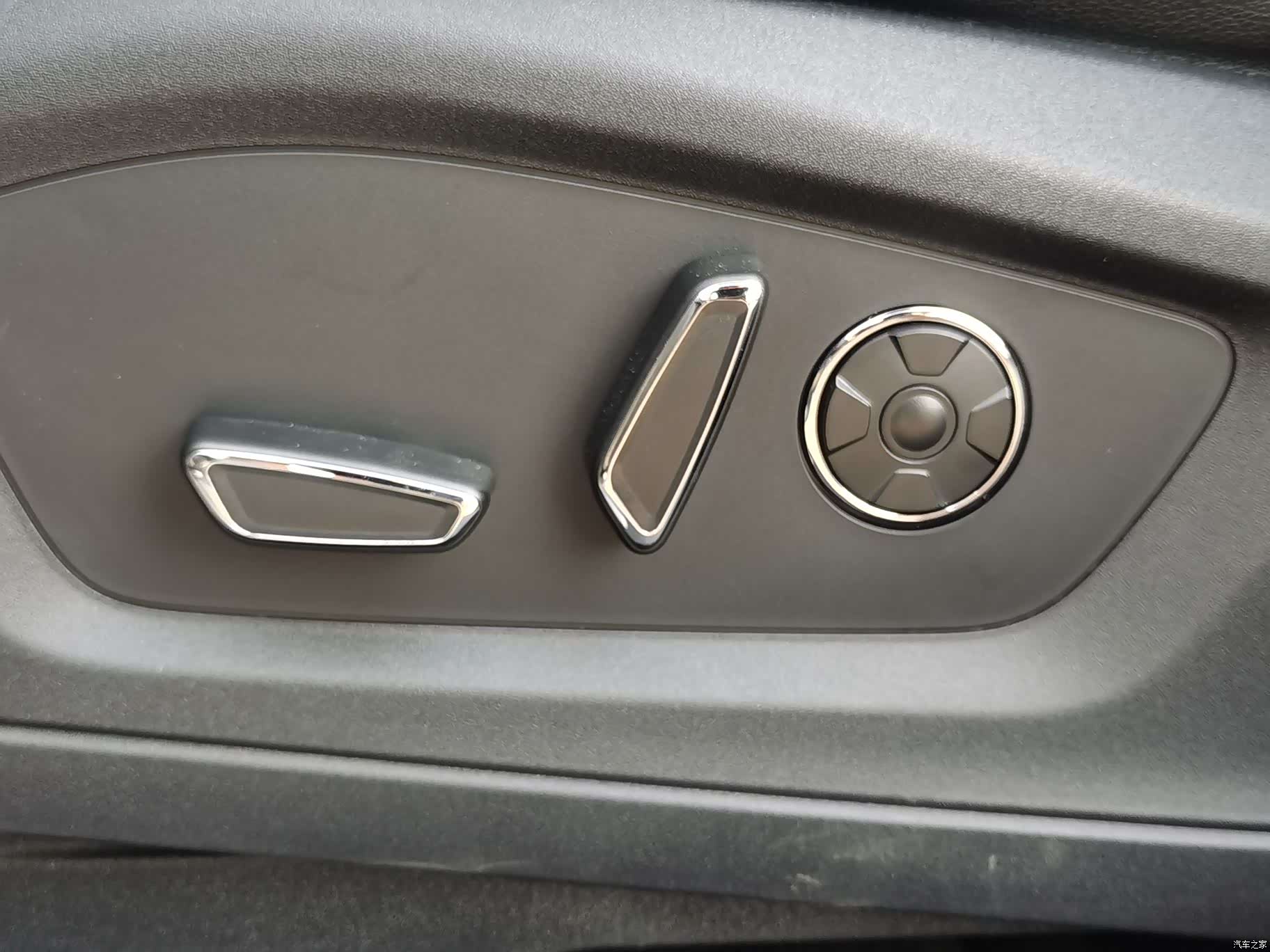 Ford Explorer, 2022 16