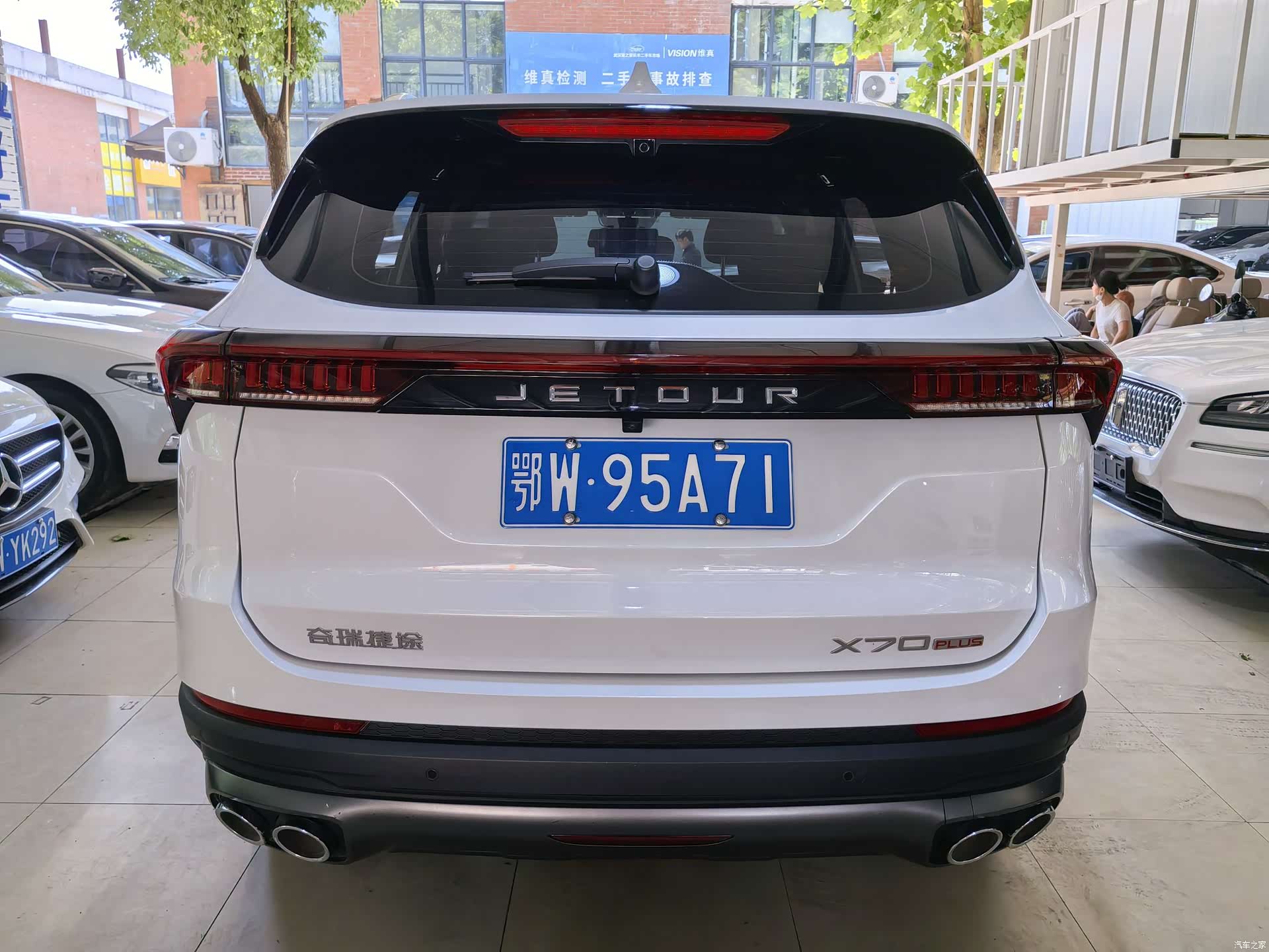 Jetour X70, 2023 10