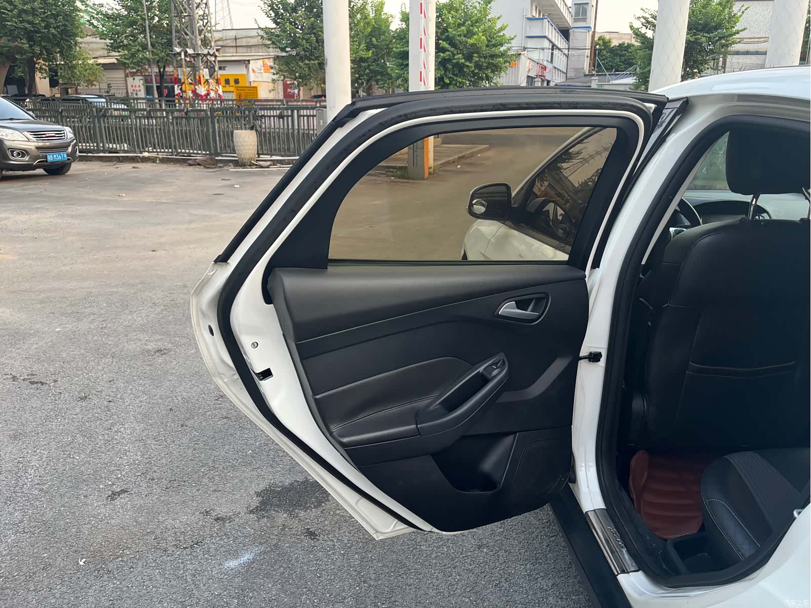 Ford Focus, 2014 12